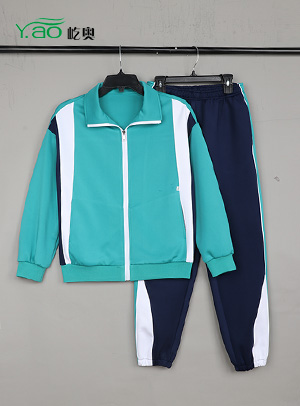 為什么要穿校服？不穿校服可以嗎？